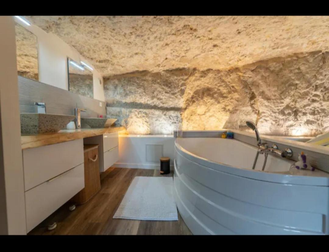 Maison Troglodyte 普瓦捷 外观 照片